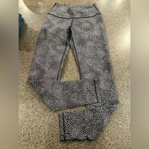 Aerie Black and White Patterned Leggings